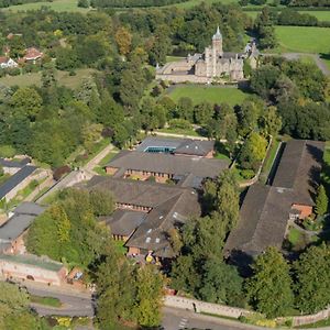 Hotel De Vere Horsley Estate East Horsley Exterior photo