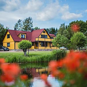 Pusi Holiday House Villa Exterior photo