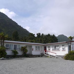 Central Franz Josef Cabins And Flats Exterior photo