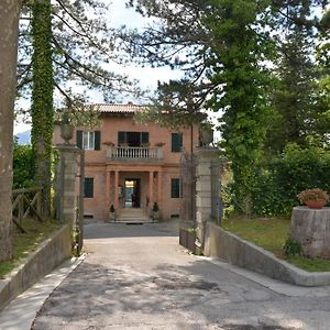 Villa delle Rose - Hotel Paradiso Amandola Exterior photo