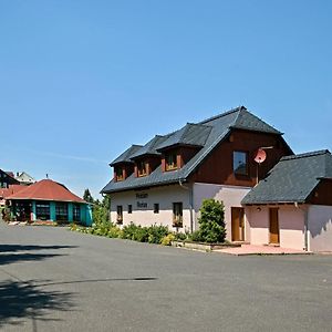 Hotel Penzion Florian Moldava Exterior photo