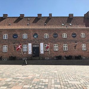Den Gamle Arrest Bed and Breakfast Ribe Exterior photo