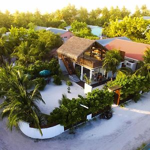 Hotel Ufa Escape Dhigurah  Exterior photo