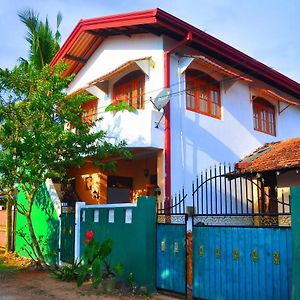 Hotel Senero House Bentota Exterior photo