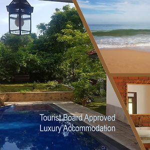Siriniwasa Luxury Villa With Private Pool Induruwa Exterior photo