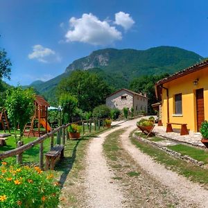 Hotel Agriturismo La Ferrera Varco Sabino Exterior photo