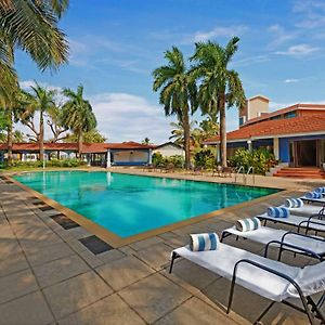 The Fern Kesarval Hotel & Spa, Verna Plateau - Goa Exterior photo