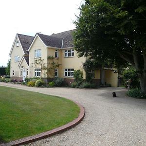 The Newnham White House Bed and Breakfast Baldock Exterior photo