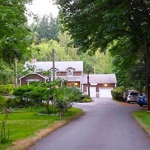 Malahat Bungalows Motel Exterior photo