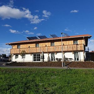 Gaestehaus Am Hahnenkamm Aparthotel Reuthe Exterior photo