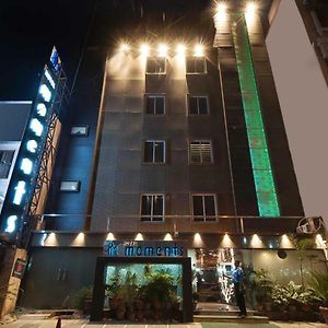 Hotel Moments-Near Blk Hospital Nuova Delhi Exterior photo