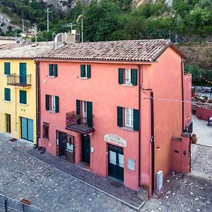 La locanda del Povero Diavolo Bed and Breakfast Torriana Exterior photo