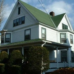 Wayne On Main Bed and Breakfast Honesdale Exterior photo