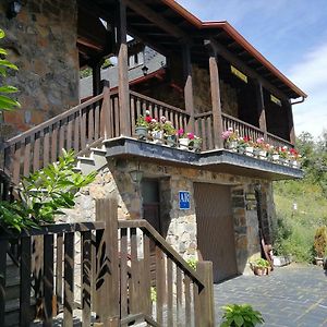 Alojamientos Rurales El Fontano Galende Exterior photo