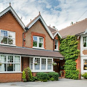 Springwood Guest House Crawley  Exterior photo