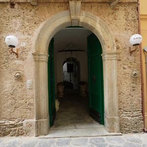 Residenza Vecchi Tempi Bed and Breakfast Vibo Valentia Exterior photo