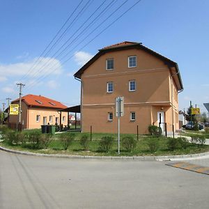 Hotel Penzion Semerád v Hevlíně Exterior photo