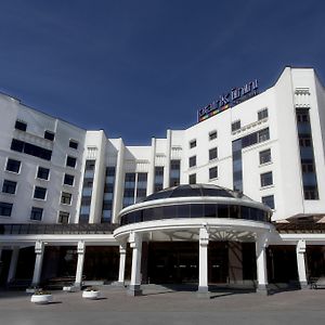 Park Inn By Radisson Ekaterinburg Exterior photo