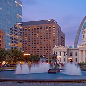 Hotel Hyatt Regency Saint Louis At The Arch Exterior photo