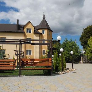 Hotel Sadyba Darka Ternopil Exterior photo