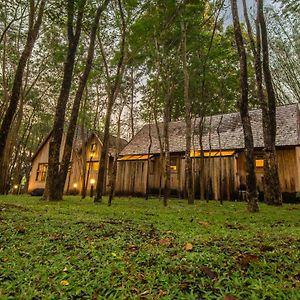 Teakwood Villa Kanchanaburi Exterior photo