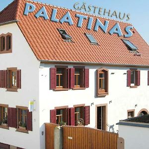 Hotel Gaestehaus Palatinas Bochingen Exterior photo