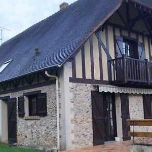 Appartamento Maison au calme à la campagne Saint-Pierre-de-Bailleul Exterior photo