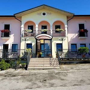 Hotel Locanda Alla Rosa Lusiana Exterior photo