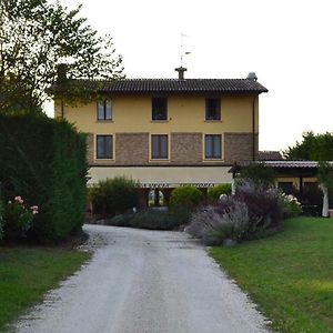 B&B La Ca Vecia Soragna Exterior photo