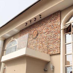 Lakeem Suites Adebola Lagos Exterior photo