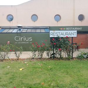 Hotel Restaurant Cirius Montrond-les-Bains Exterior photo