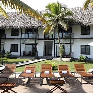 The Park On Vembanad Lake Alappuzha Exterior photo