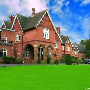 Hotel Audleys Wood Basingstoke Exterior photo