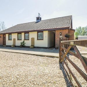 Kingfisher Villa Wattisfield Exterior photo