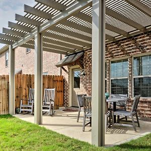College Station Townhouse With Private Patio Villa Exterior photo