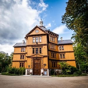 Palac Mysliwski W Antoninie Bed and Breakfast Antonin  Exterior photo