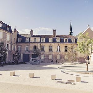 La Maison de la Liberté Suite Jeanne Barret Poitiers Exterior photo