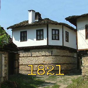 The Tinkov House In Lovech Exterior photo