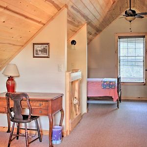 Rural Farmhouse Cabin On 150 Private Wooded Acres! Villa Mayville Exterior photo
