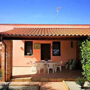 2 Bedrooms House At Torre San Giovanni 700 M Away From The Beach With Enclosed Garden And Wifi Exterior photo