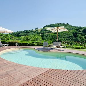 Serene Holiday Home In Urbino With Private Pool Exterior photo
