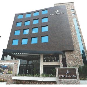 Hotel Park Elanza Chennai Exterior photo