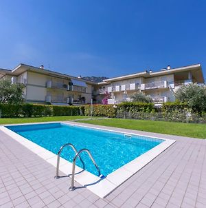 Torbole Relax, Pool & Balcony Apartment - Happy Rentals Torbole Sul Garda Exterior photo