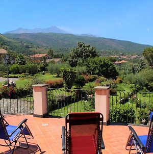 Villa Vulcano, tra l'Etna e il mare Zafferana Etnea Exterior photo
