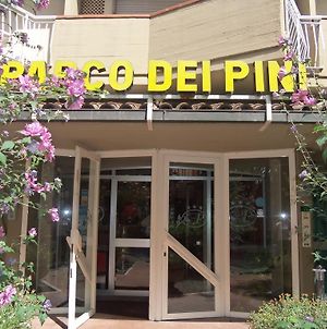 Hotel Parco dei Pini Follonica Exterior photo