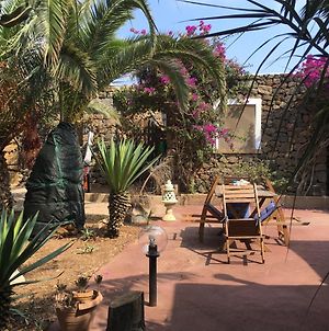 Le casette di Marilena-Bouganville Appartamento Pantelleria Island Exterior photo