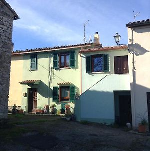 Casa Lory Montevitozzo frazione Sorano-camera con bagno privato, cucina e salotto Hotel Sorano  Exterior photo