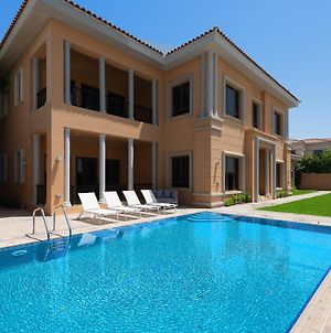 Maison Privee - Luxury 5Br Villa With Private Pool And Beach Access Dubai Exterior photo