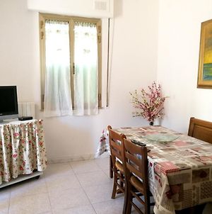 2 Bedrooms Appartement With Furnished Terrace At Piombino Exterior photo
