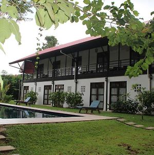Basaga Holiday Residences Kuching Exterior photo